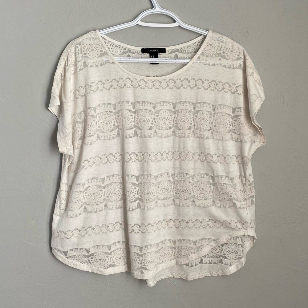 FOREVER 21 White Sheer Summer Top Mandala Design Short Sleeves